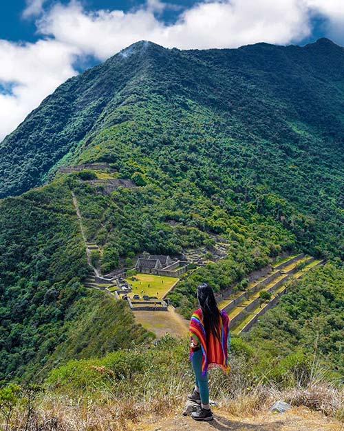 Immersed in lots of vegetation, the choquequirao archaeological center